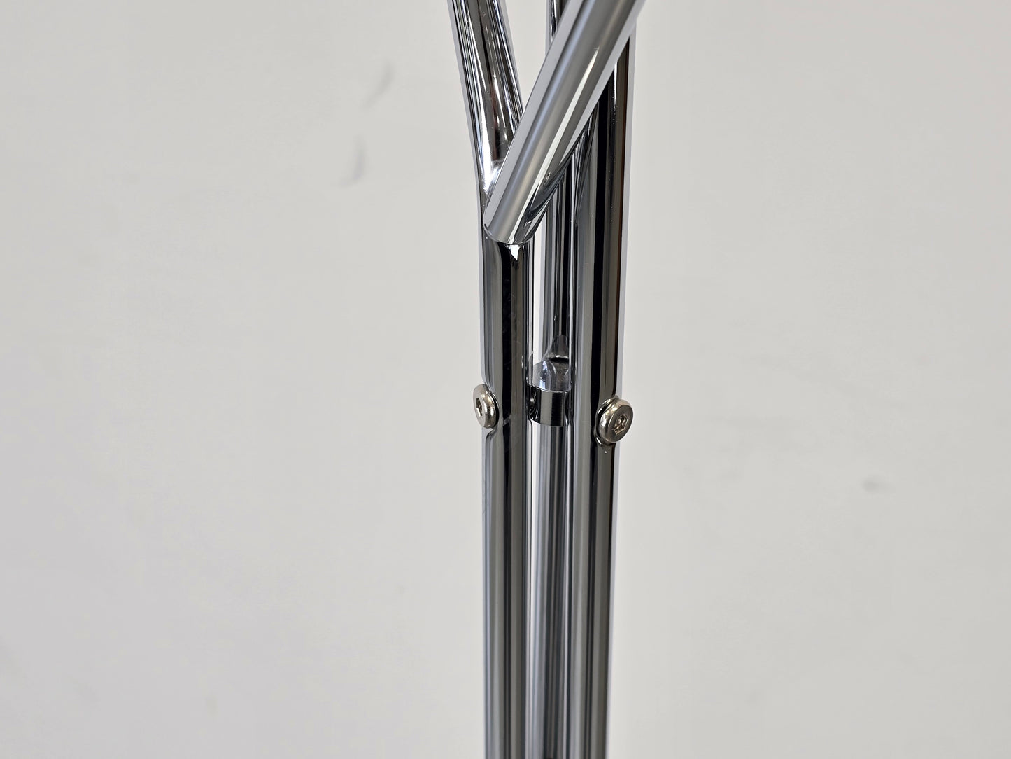 JAN KURTZ Garderobe London Kleiderständer Weiß Chrom Design Flur