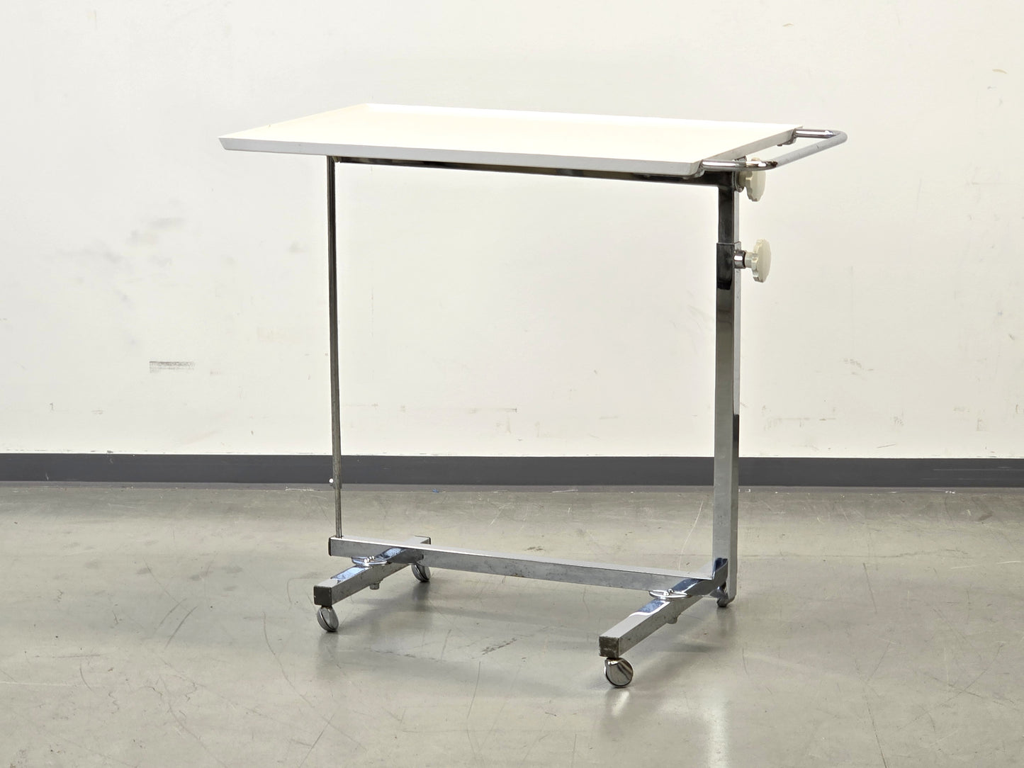 BREMSHEY VARIETT Laptop Tisch Beistelltisch Rollwagen Chrom Vintage 70er Betttisch Design