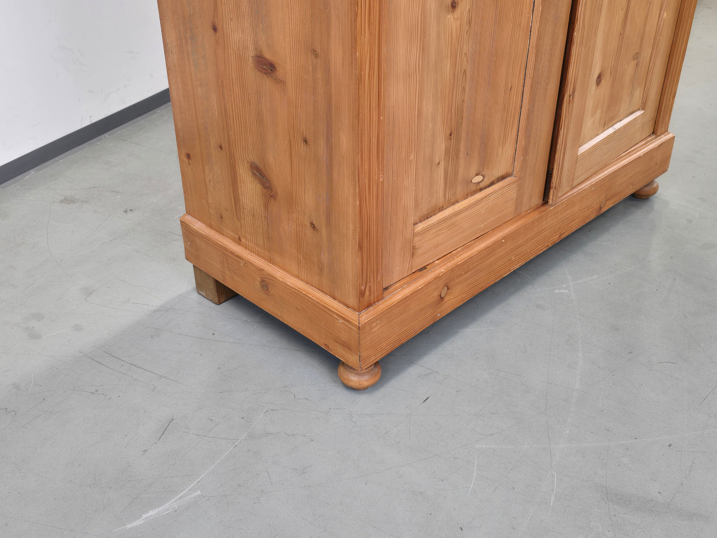 ANTIKER KLEIDERSCHRANK Gründerzeit Schrank massiv Weichholz Landhaus Vintage
