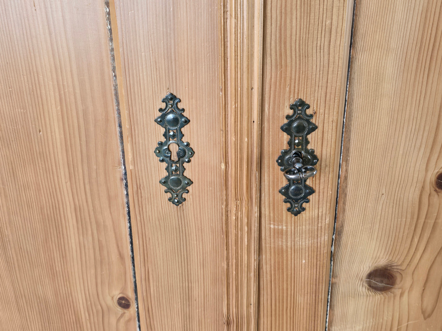 ANTIKER KLEIDERSCHRANK Gründerzeit Schrank massiv Weichholz Landhaus Vintage