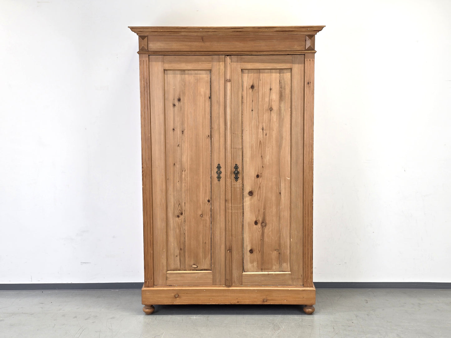 ANTIKER KLEIDERSCHRANK Gründerzeit Schrank massiv Weichholz Landhaus Vintage