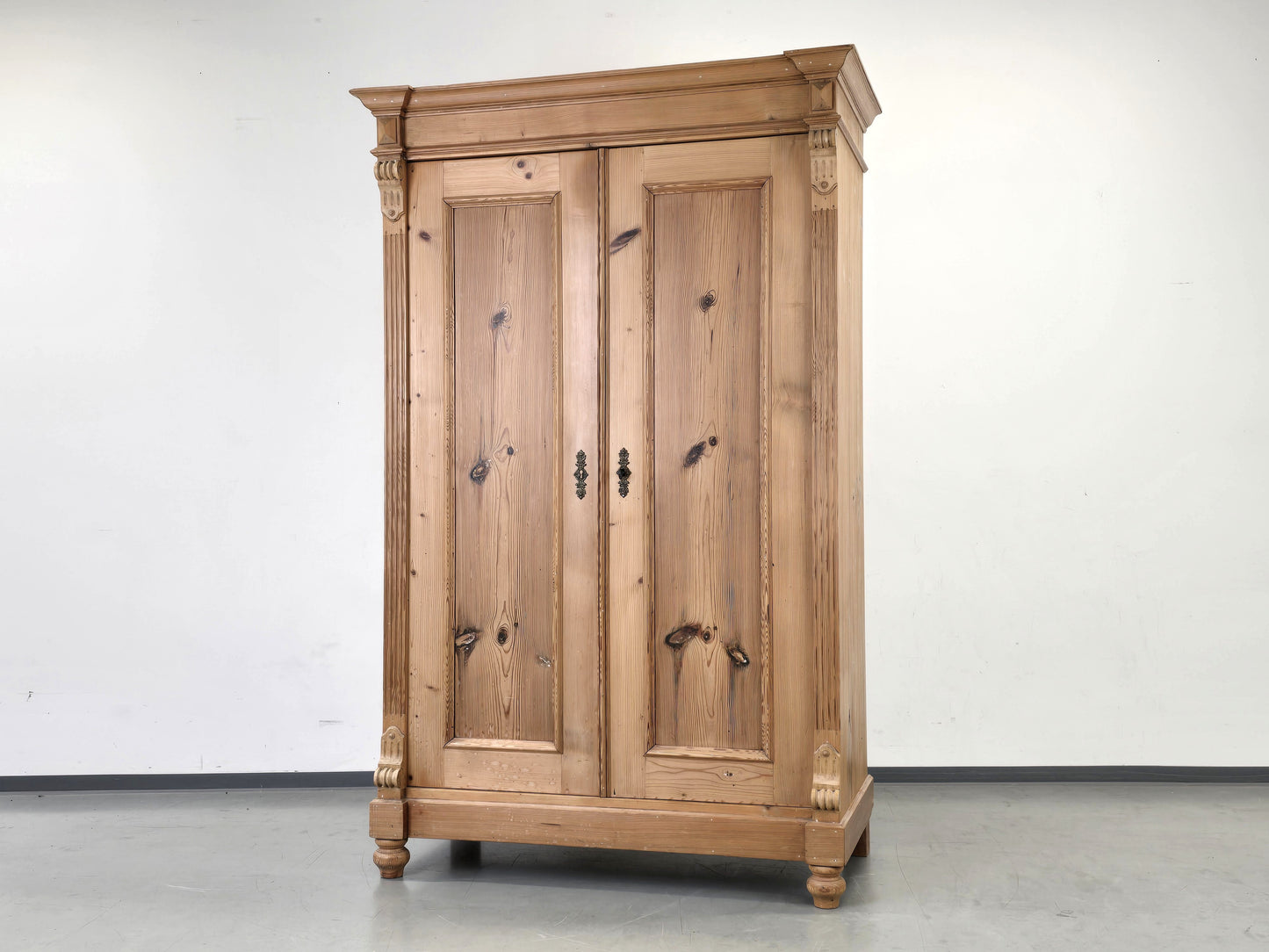 ANTIK BAUERNSCHRANK Gründerzeit Weichholz Kleiderschrank Dielenschrank antik massiv