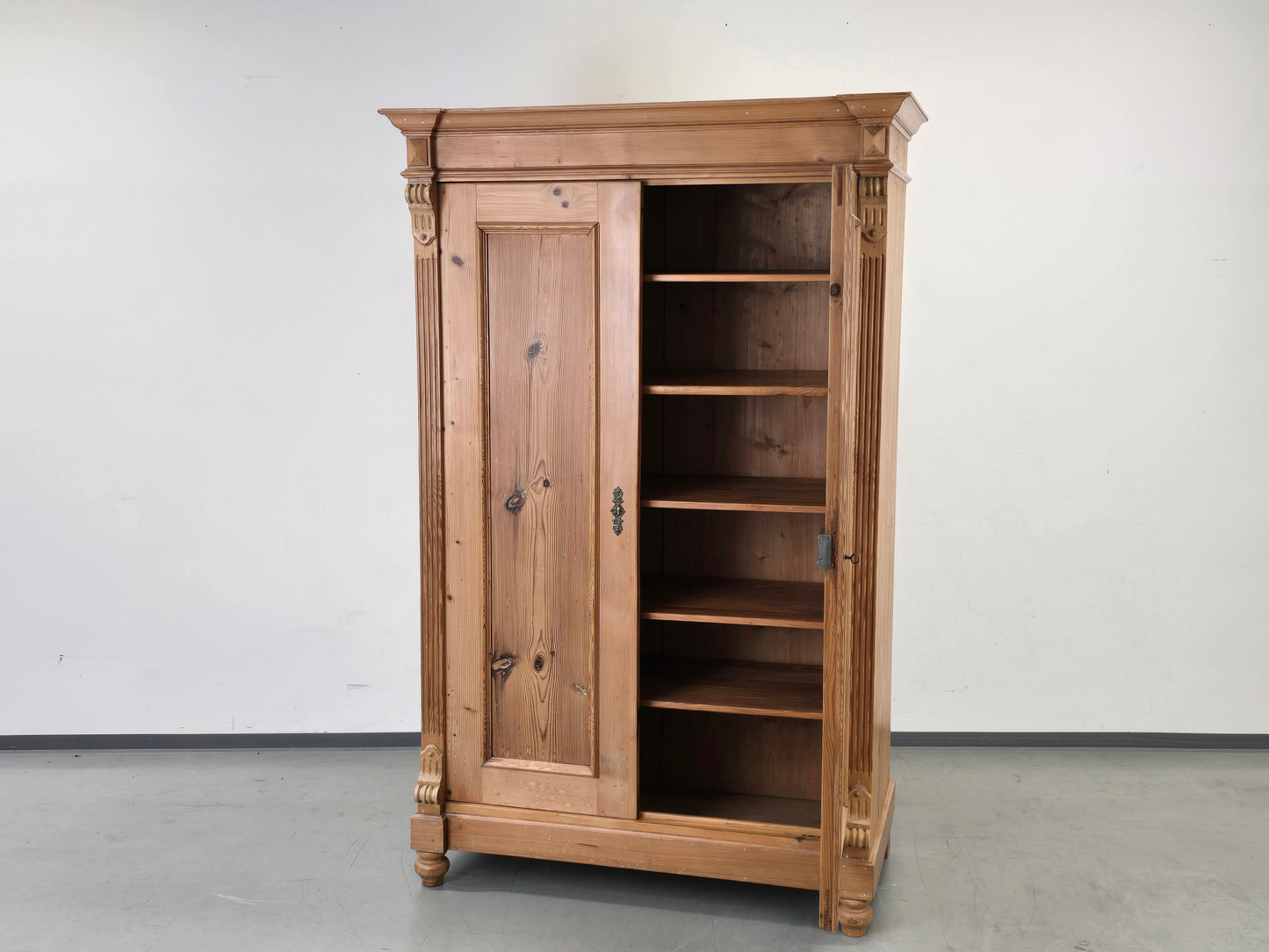 ANTIK BAUERNSCHRANK Gründerzeit Weichholz Kleiderschrank Dielenschrank antik massiv