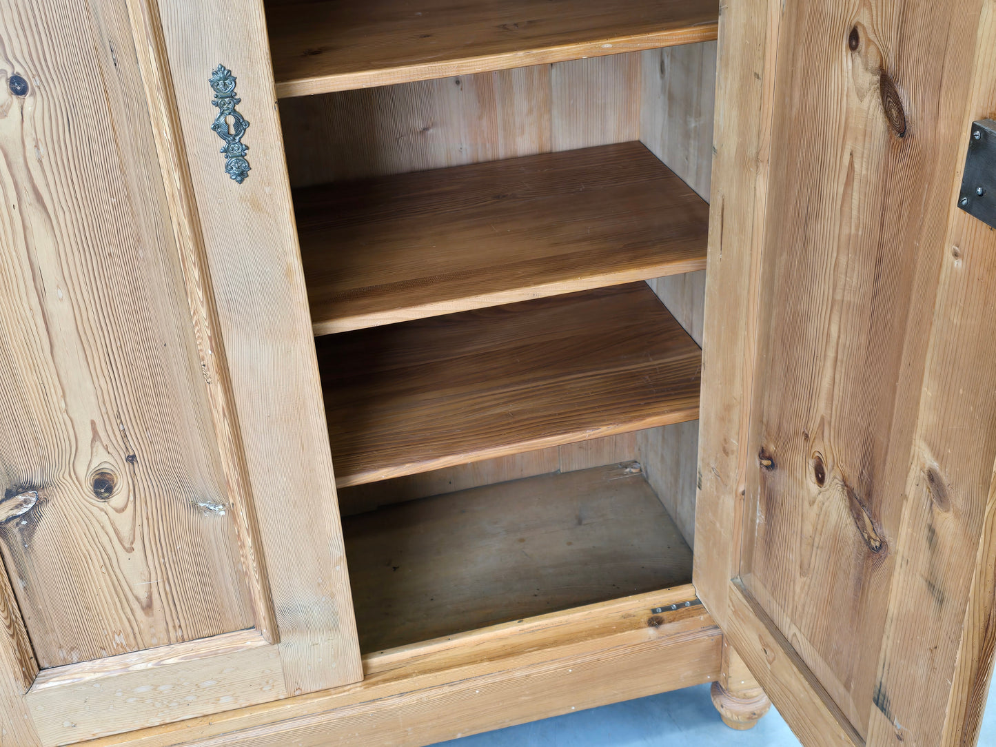 ANTIK BAUERNSCHRANK Gründerzeit Weichholz Kleiderschrank Dielenschrank antik massiv