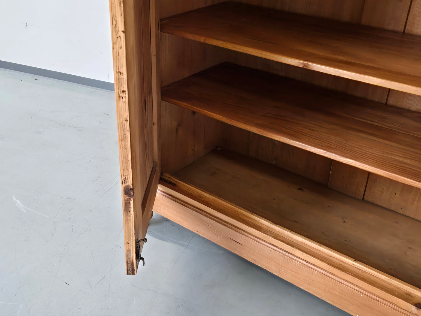 ANTIK BAUERNSCHRANK Gründerzeit Weichholz Kleiderschrank Dielenschrank antik massiv