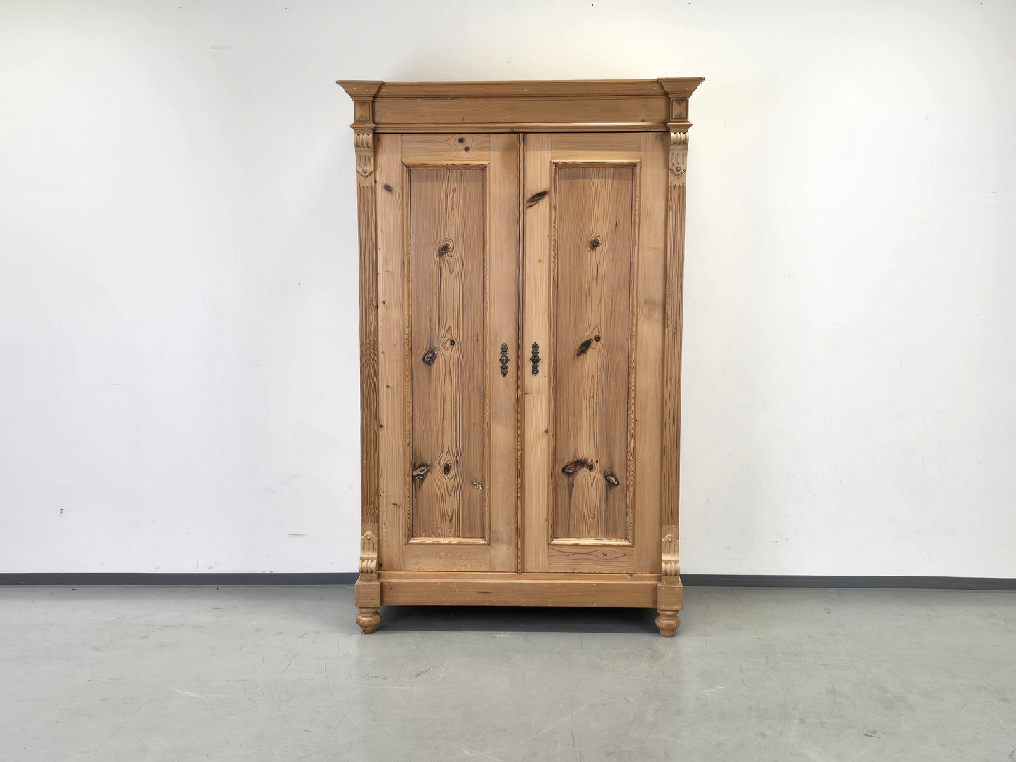 ANTIK BAUERNSCHRANK Gründerzeit Weichholz Kleiderschrank Dielenschrank antik massiv