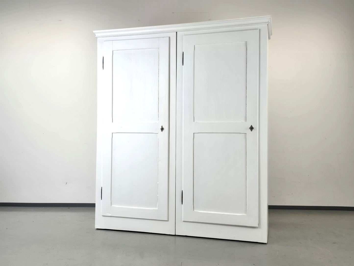 ANTIQUER SCHRANK Antik weiß Landhaus Biedermeier Weichholz Dielenschrank Shabby
