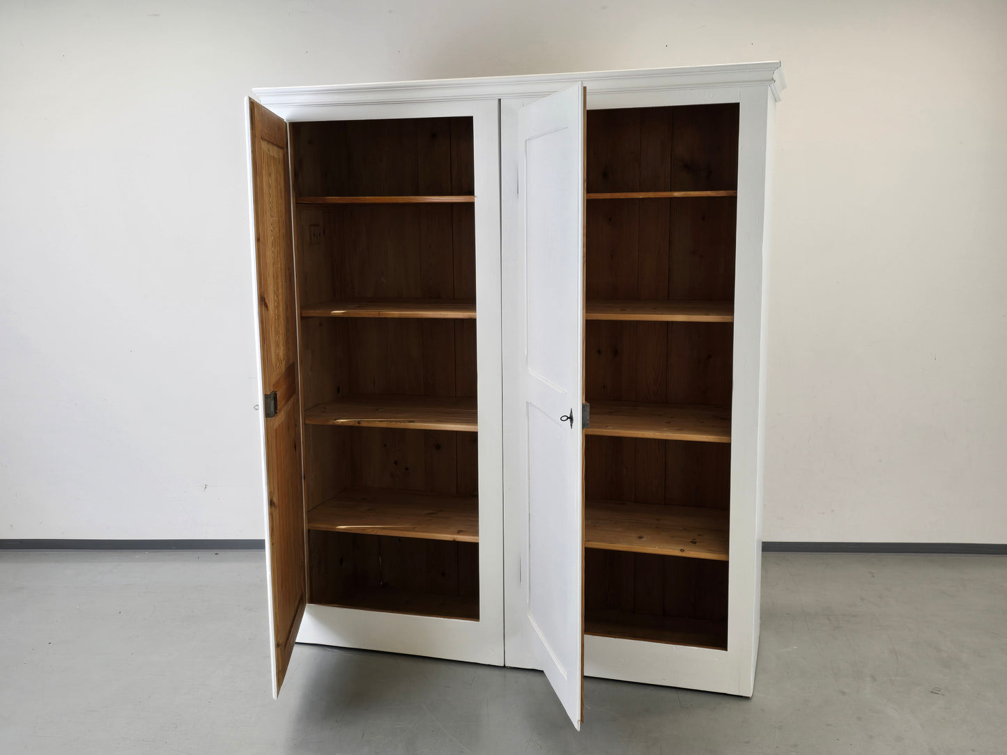 ANTIQUER SCHRANK Antik weiß Landhaus Biedermeier Weichholz Dielenschrank Shabby