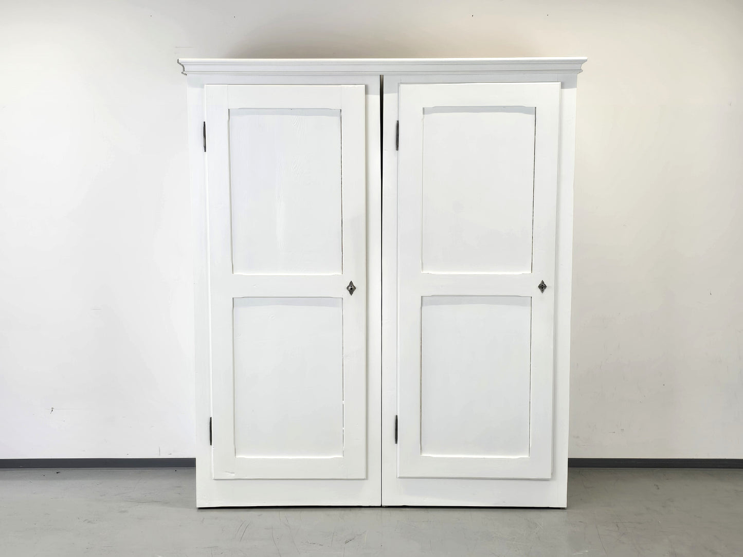 ANTIQUER SCHRANK Antik weiß Landhaus Biedermeier Weichholz Dielenschrank Shabby