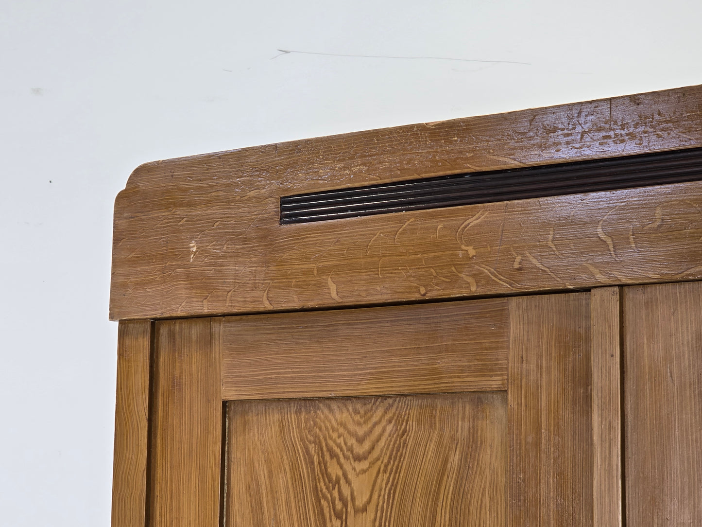ANTIQUER REFORM-SCHRANK Kiefer Massivholz Lüftungsschlitz Vorratsschrank 1910