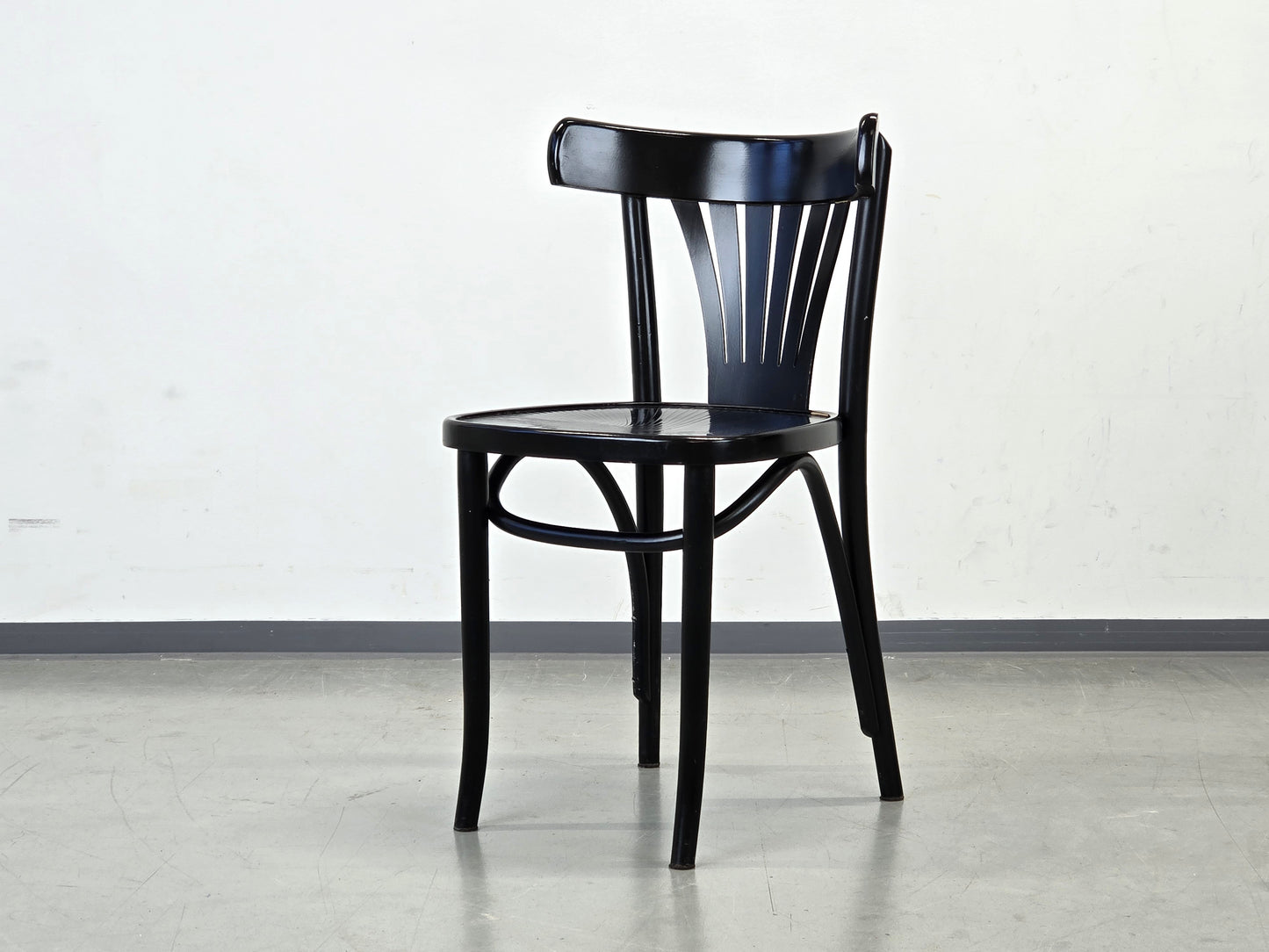 RADOMSKO THONET Stuhl Nr. 28 Bugholz Fächerstuhl Schwarz Vintage 60er Jahre