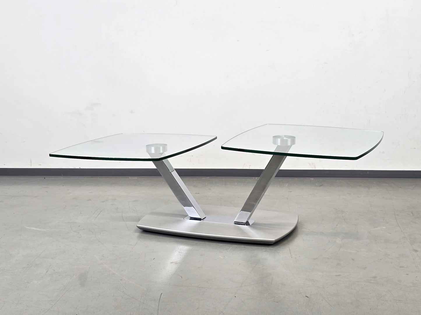 EVE COLLECTION Cavallo Couchtisch Glas Chrom Schwenkbar Designer Rollen