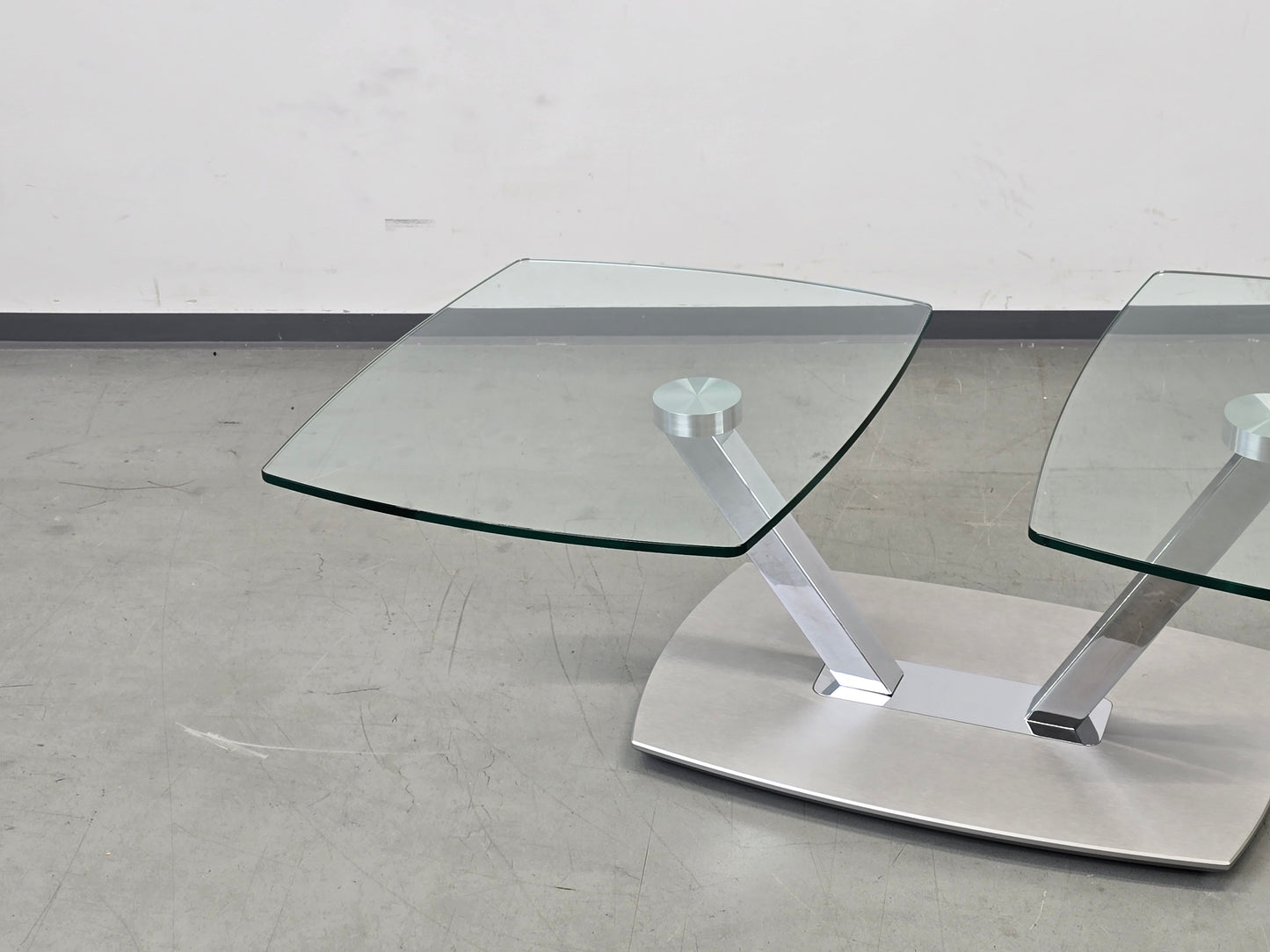 EVE COLLECTION Cavallo Couchtisch Glas Chrom Schwenkbar Designer Rollen