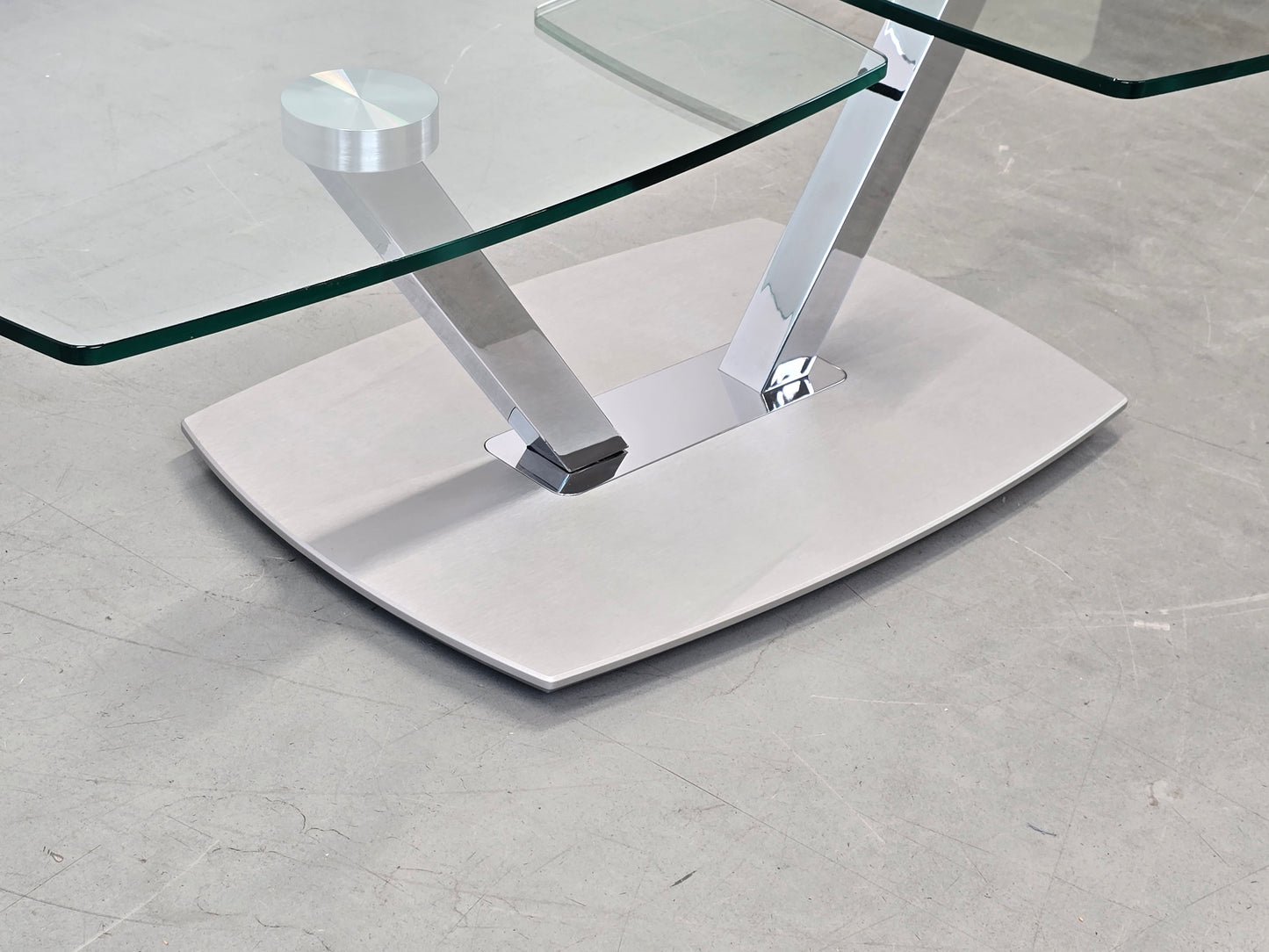 EVE COLLECTION Cavallo Couchtisch Glas Chrom Schwenkbar Designer Rollen