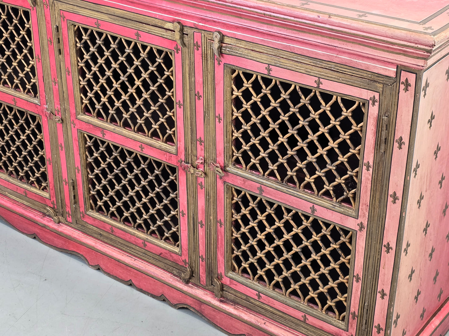 MAROKKANISCHE KOMMODE Sideboard Rot Gold Handbemalt Orient Massivholz Zouaq