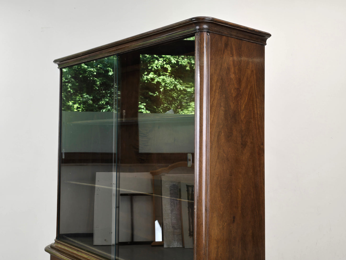 VINTAGE VITRINE Nussbaum Wurzelholz Highboard Design 60er Jahre Italienisch Mid-Century