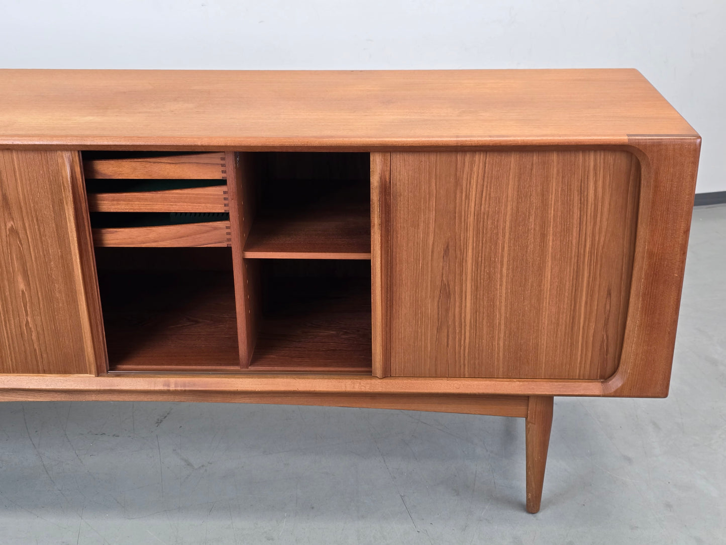 DANISH SIDEBOARD Tv Kommode Low Board Teak Bernhard Pedersen 142 Tambour Mid Century BPS