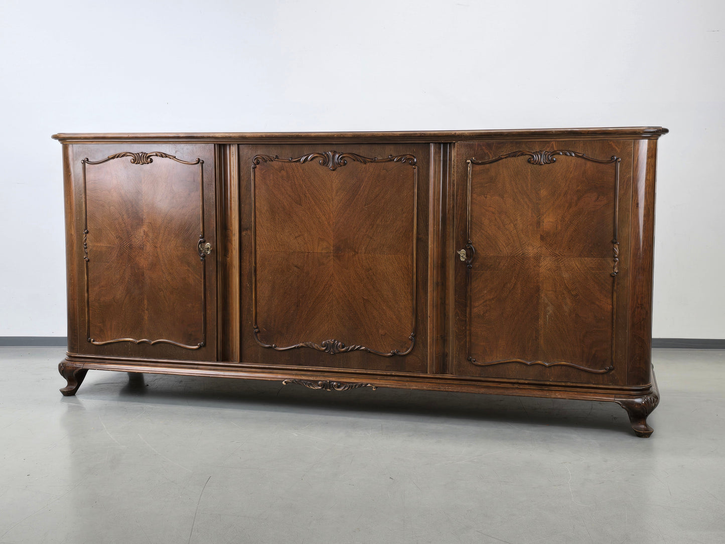 SIDEBOARD NUSSBAUM Vintage Kommode Anrichte Chippendale Stil 60er Jahre