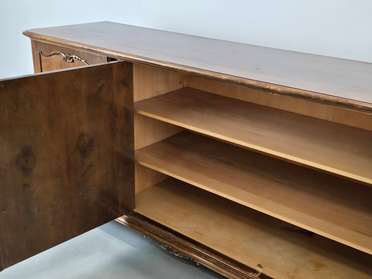 SIDEBOARD NUSSBAUM Vintage Kommode Anrichte Chippendale Stil 60er Jahre
