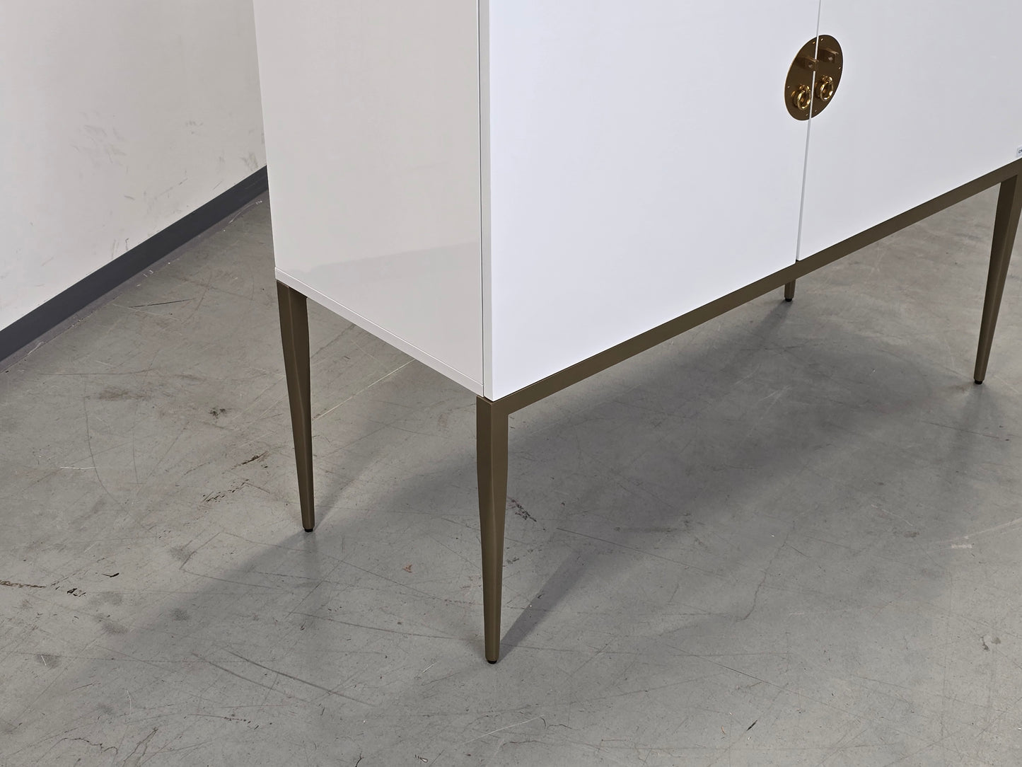 CARRYHOME HIGHBOARD Weiß Hochglanz Kommode Messing-Optik Sideboard