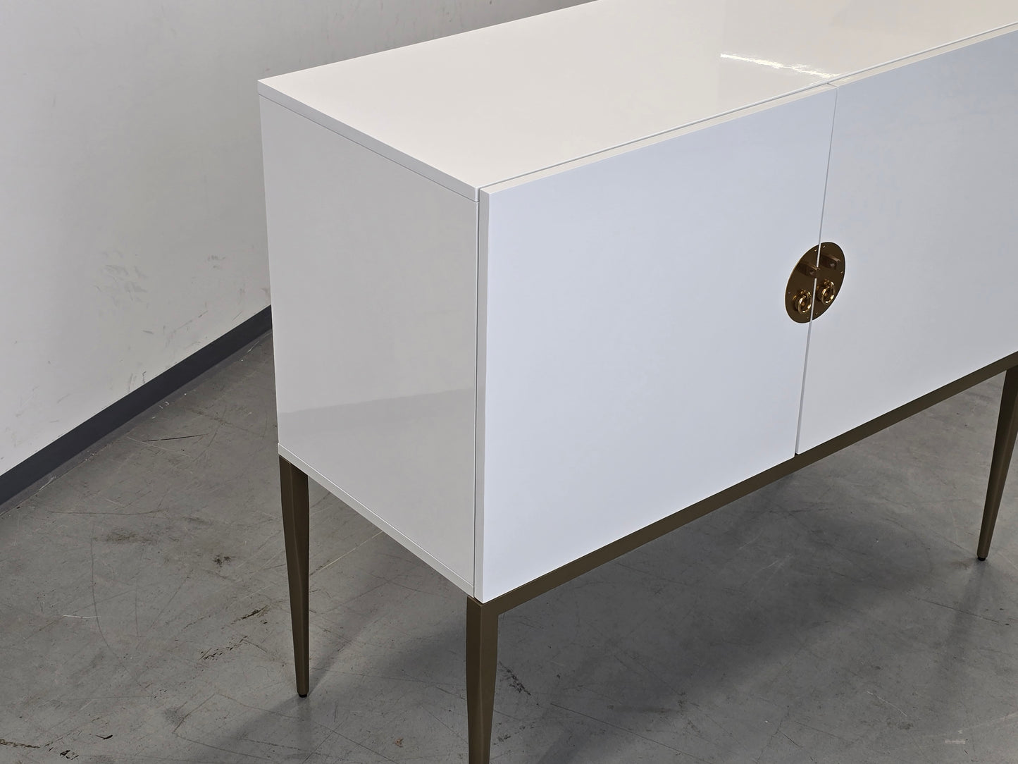 CARRYHOME HIGHBOARD Weiß Hochglanz Kommode Messing-Optik Sideboard