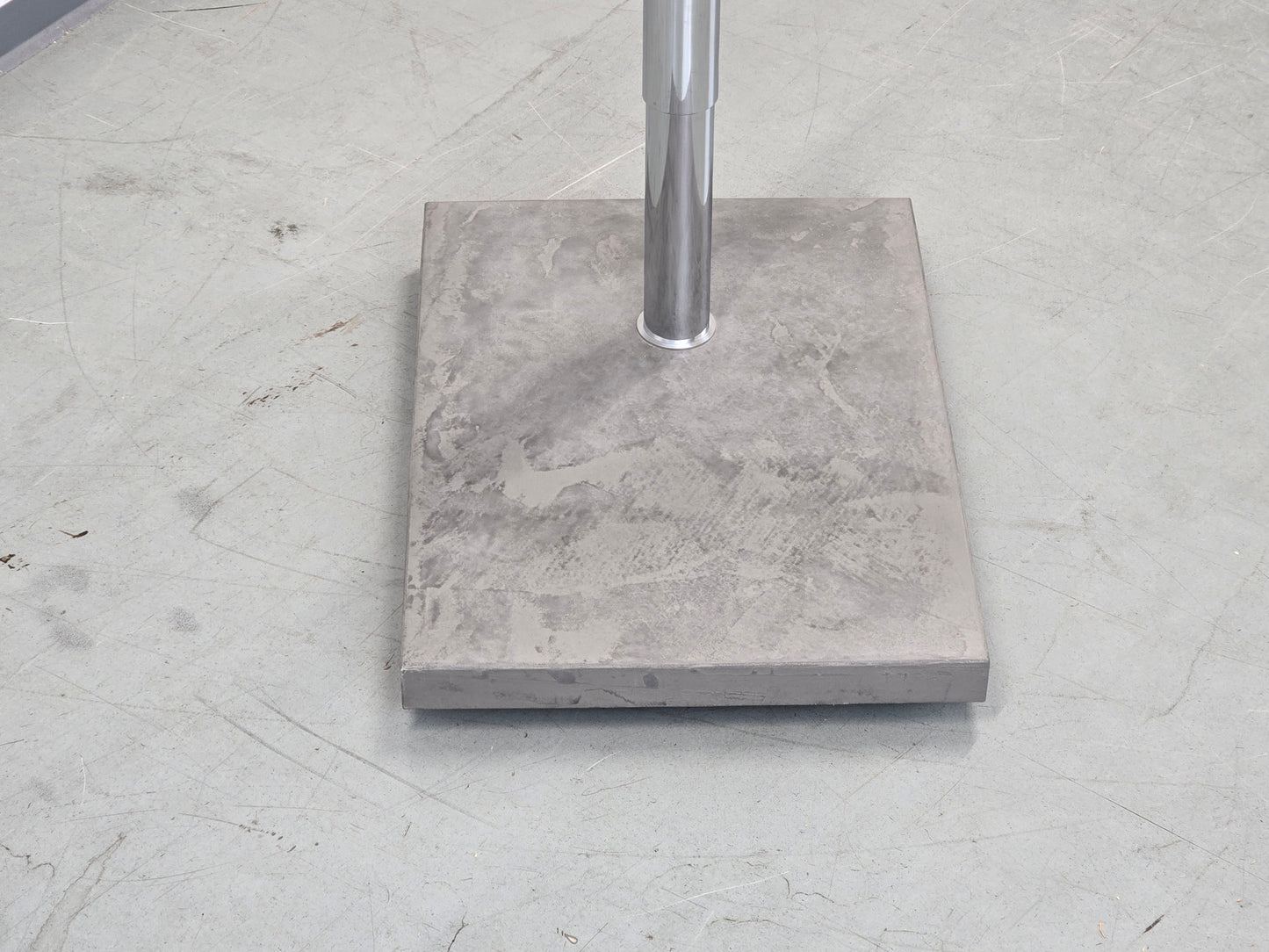 RONALD SCHMITT Beistelltisch Glas Metall K 425 Couchtisch höhenverstellbar