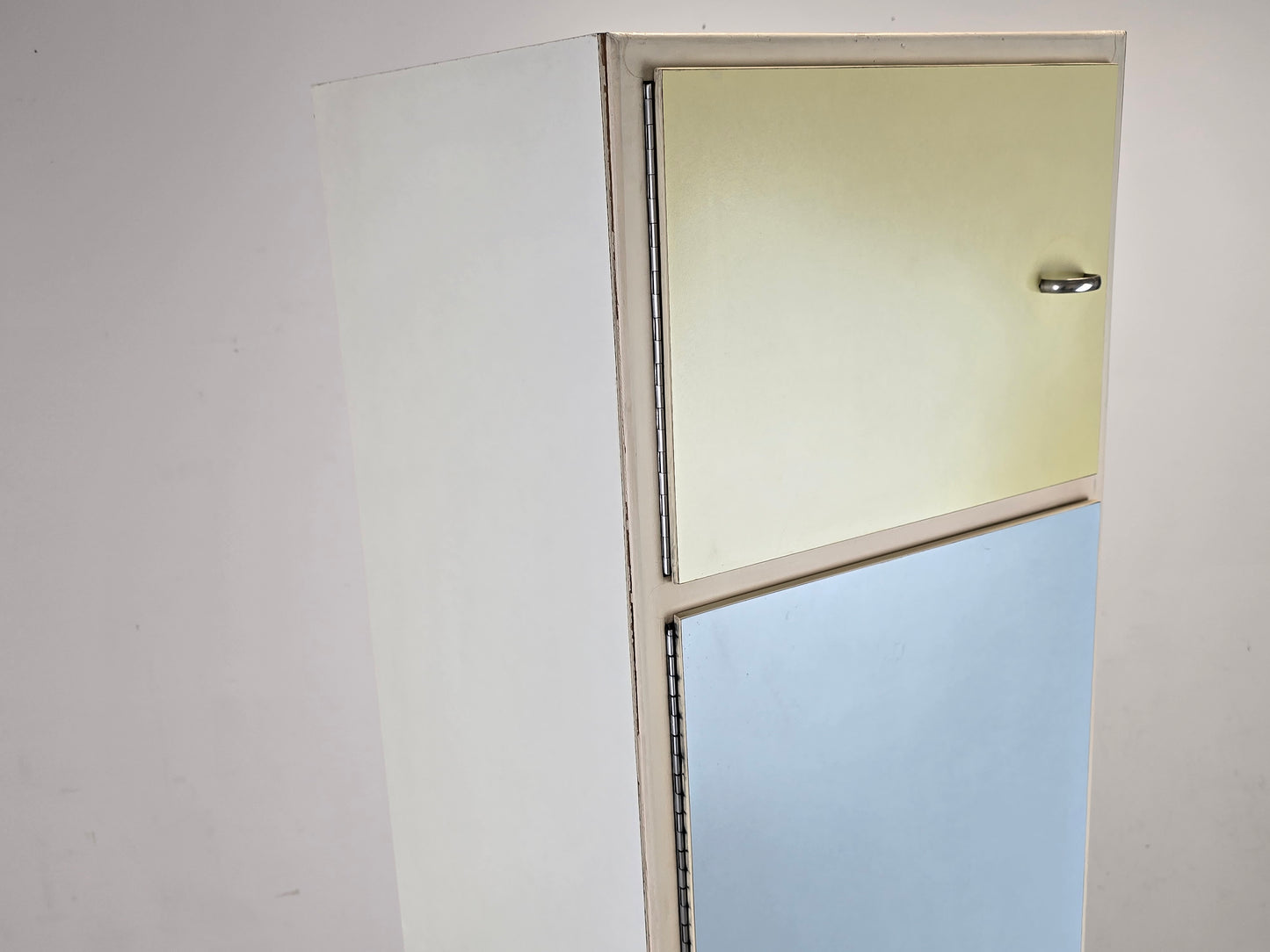 VINTAGE SCHRANK 60er Jahre Pastell Mid Century Resopal Küchenschrank Design