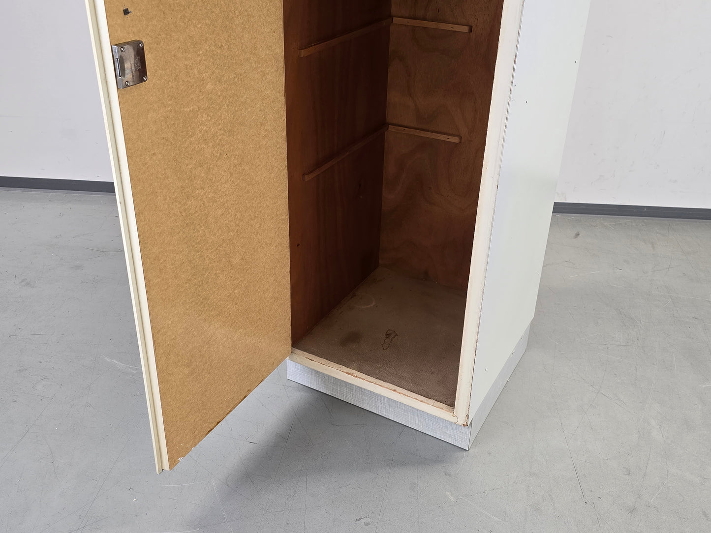 VINTAGE SCHRANK 60er Jahre Pastell Mid Century Resopal Küchenschrank Design