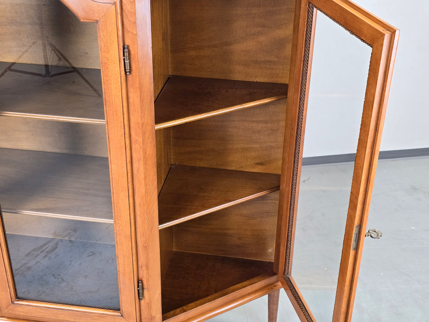 VINTAGE VITRINE Paolo Buffa Stil Mid Century Kirschbaum Intarsien 50er Jahre