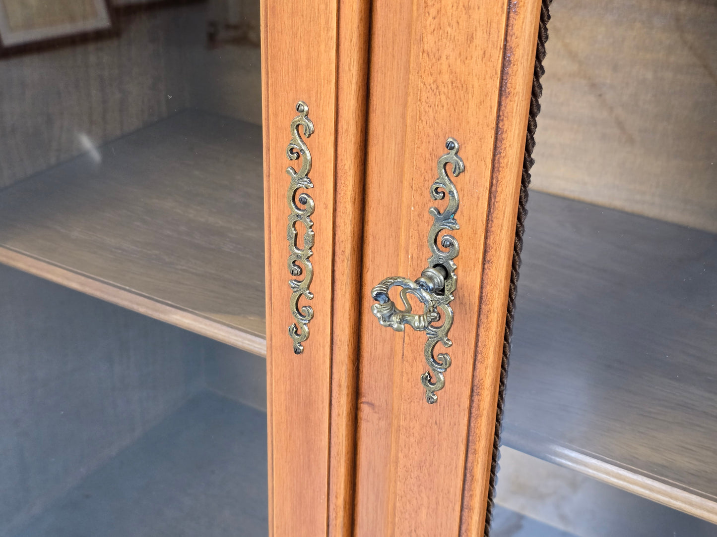 VINTAGE VITRINE Paolo Buffa Stil Mid Century Kirschbaum Intarsien 50er Jahre