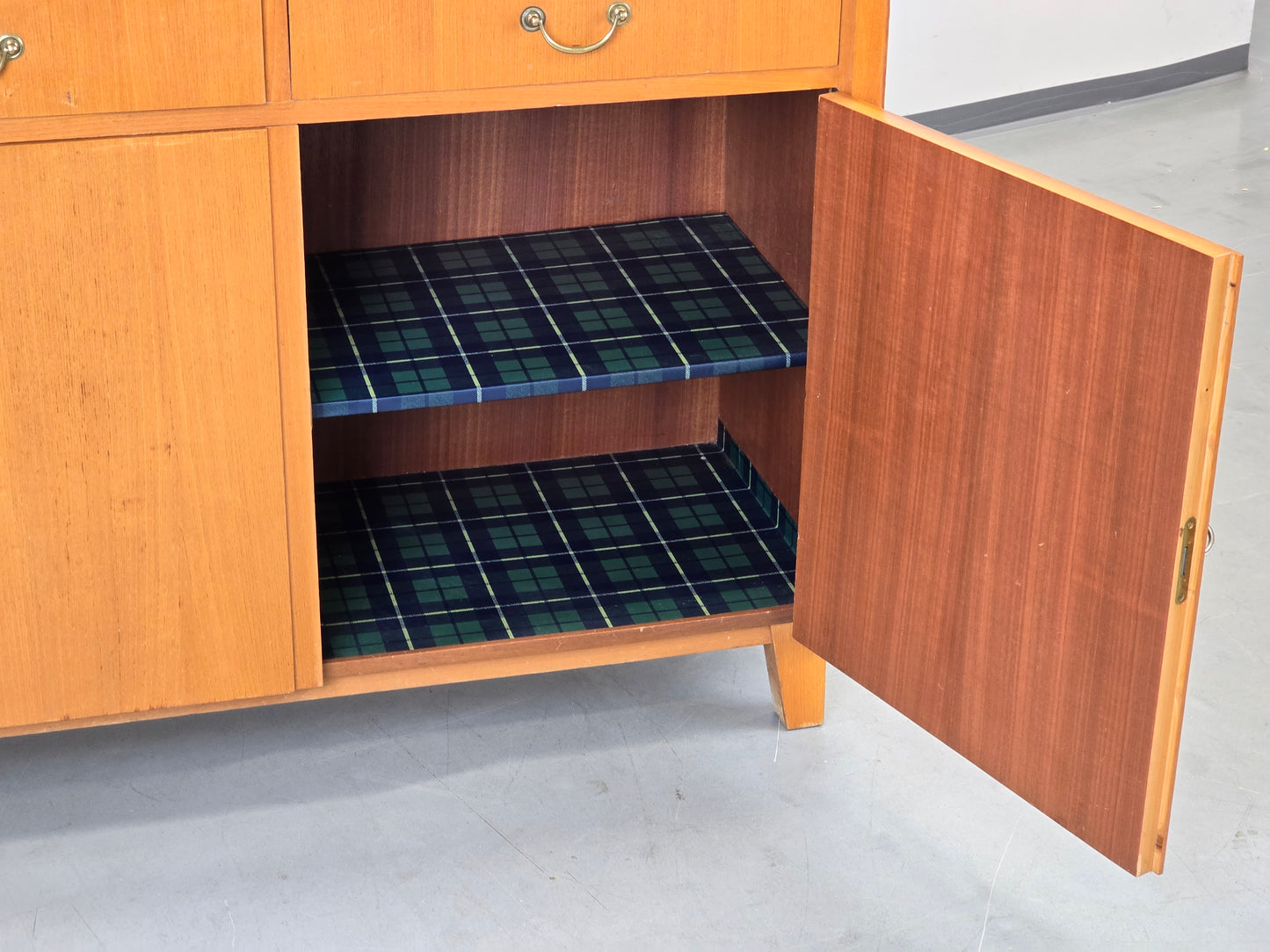 VINTAGE SIDEBOARD Mid Century Kommode Anrichte 60er Jahre Design Birke Messing