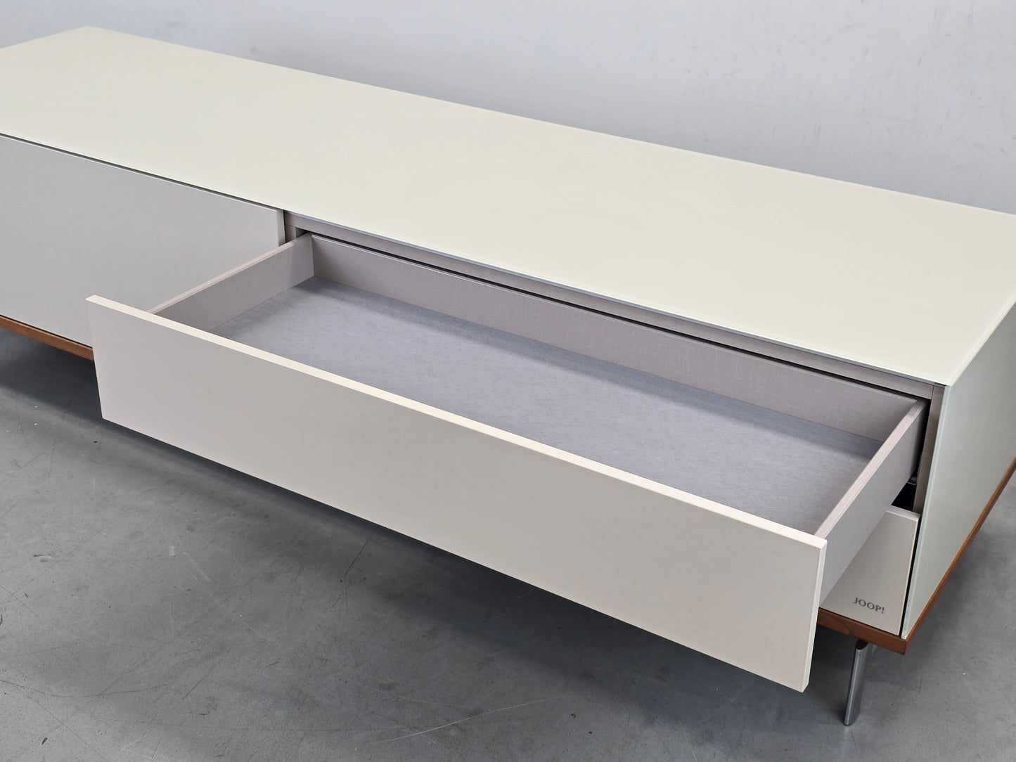JOOP! LOWBOARD TV Board Schrank Sideboard Glas Weiß Nussbaum Kommode