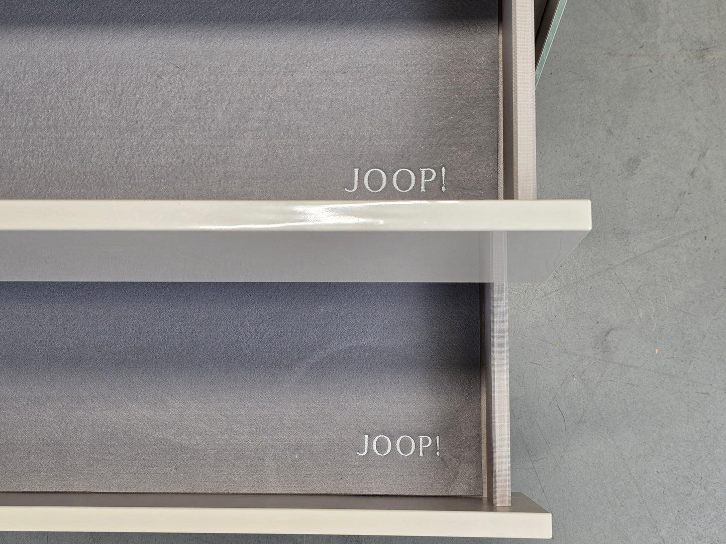 JOOP! LOWBOARD TV Board Schrank Sideboard Glas Weiß Nussbaum Kommode