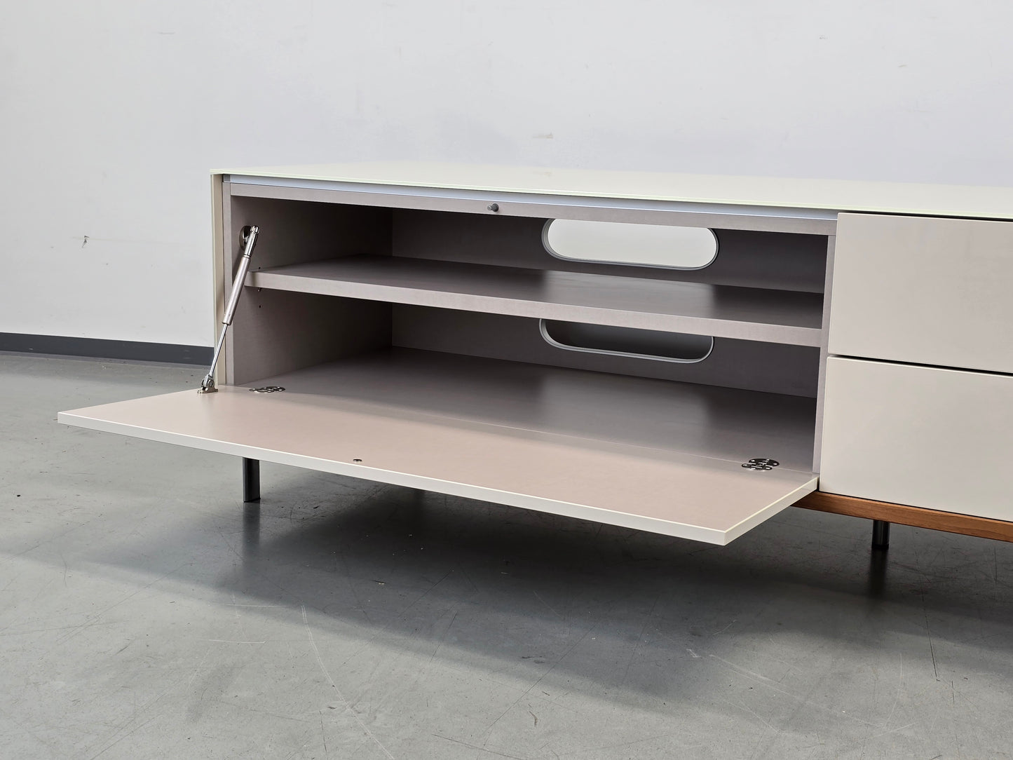 JOOP! LOWBOARD TV Board Schrank Sideboard Glas Weiß Nussbaum Kommode