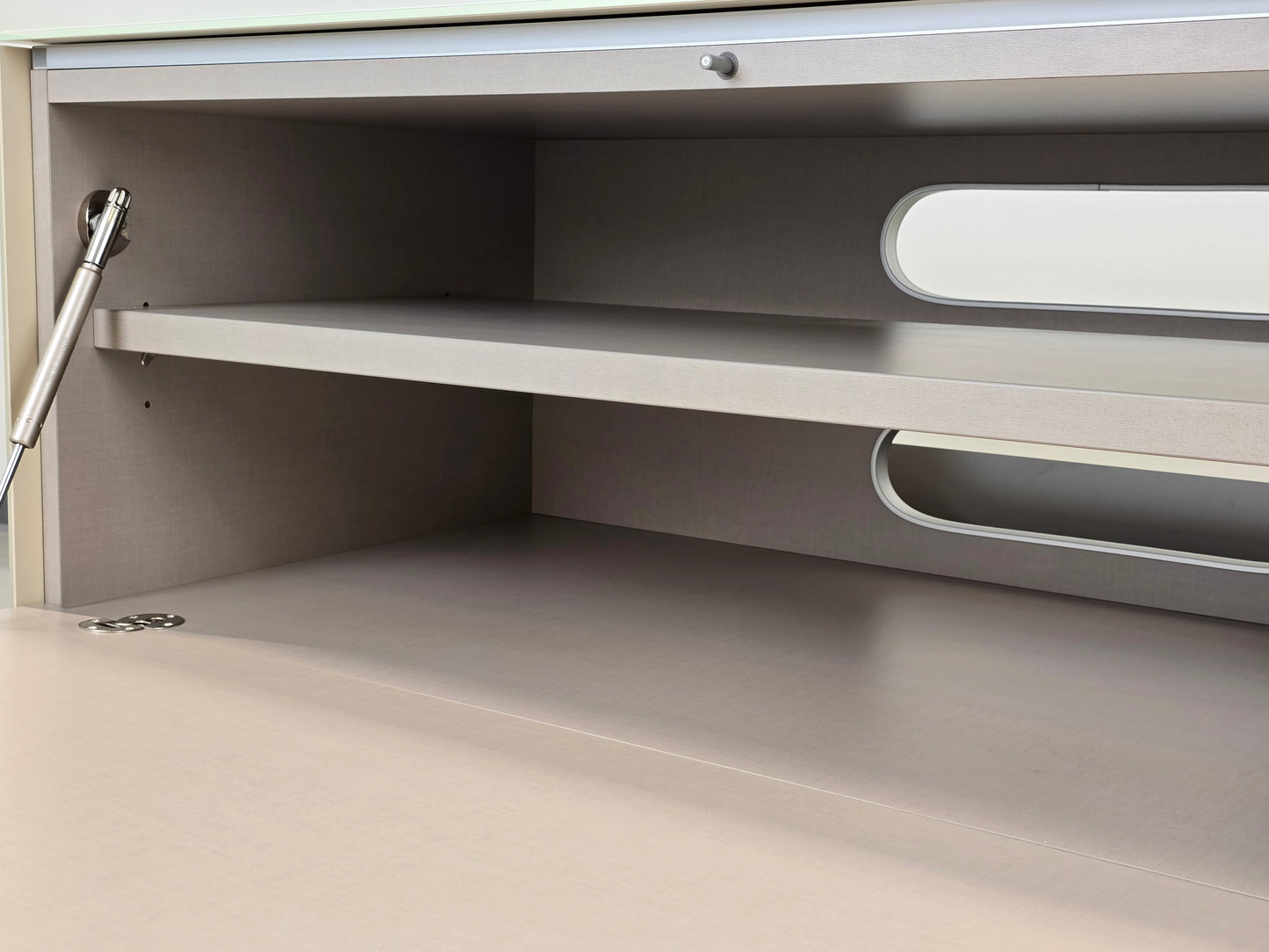 JOOP! LOWBOARD TV Board Schrank Sideboard Glas Weiß Nussbaum Kommode