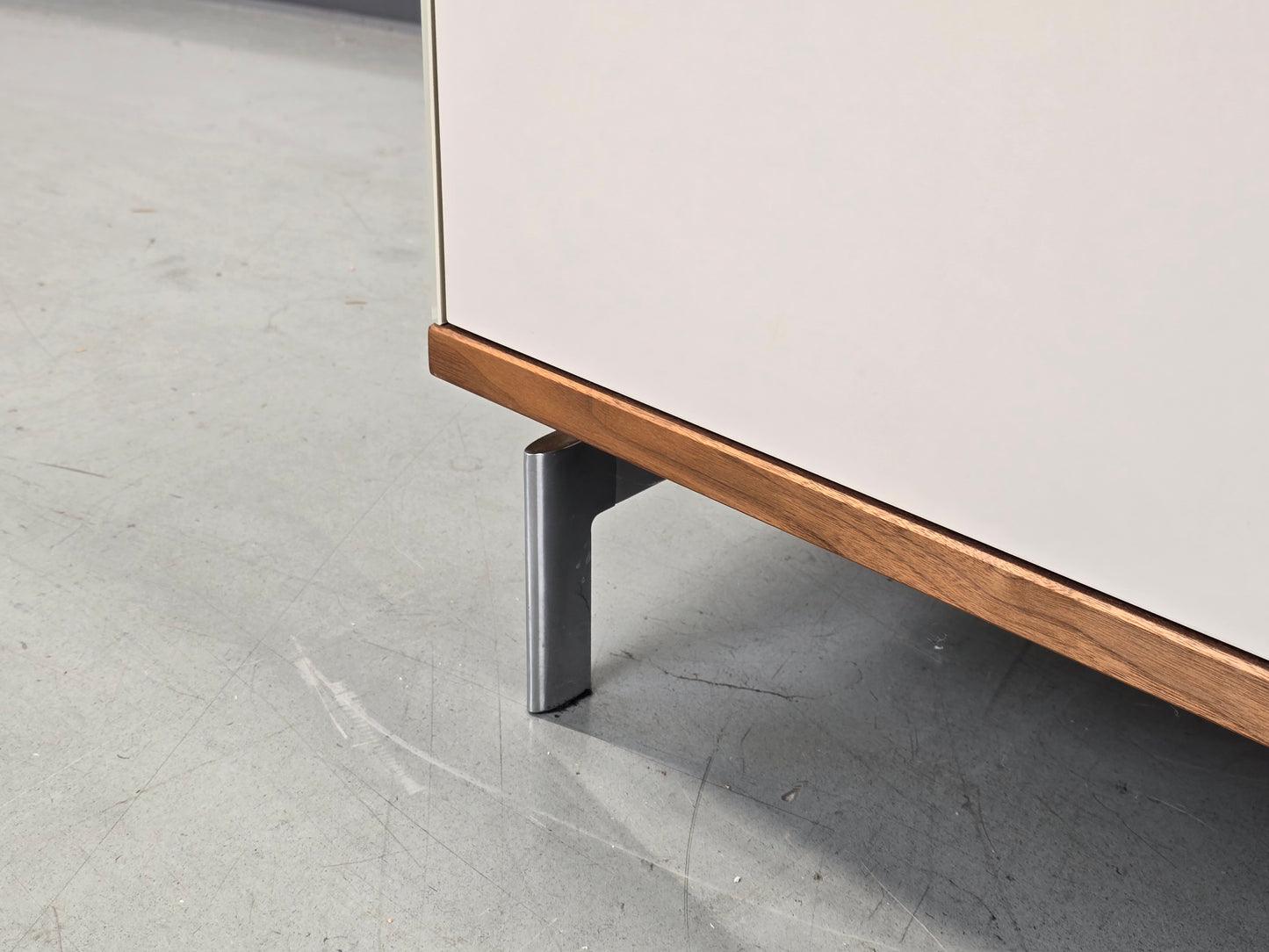JOOP! LOWBOARD TV Board Schrank Sideboard Glas Weiß Nussbaum Kommode