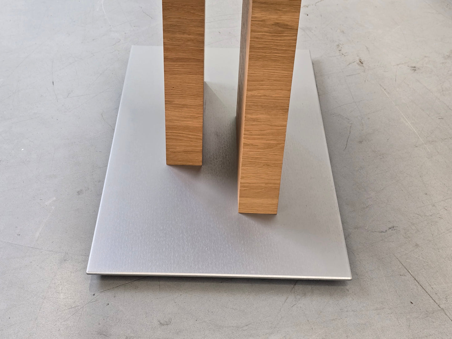 VARIANO ESSTISCH Eiche Ausziehbar Säulentisch Funktionstisch Edelstahl Modern