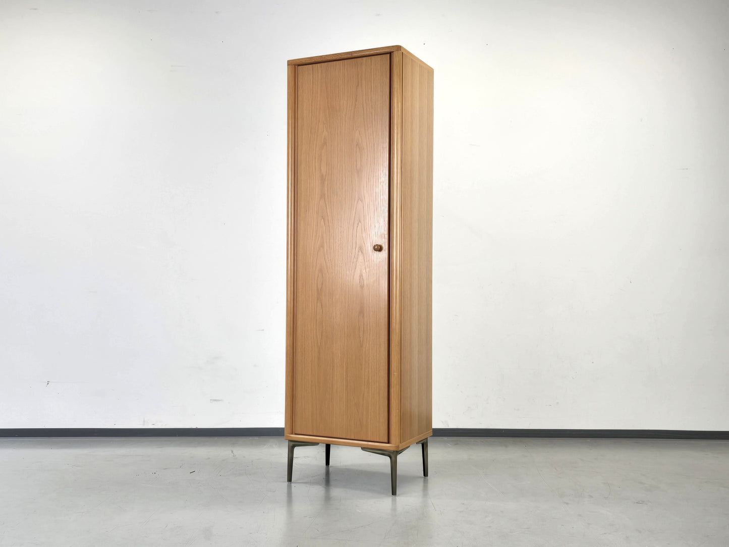 VINTAGE SCHRANK Eiche Besenschrank Design Highboard Garderobe Retro DB1
