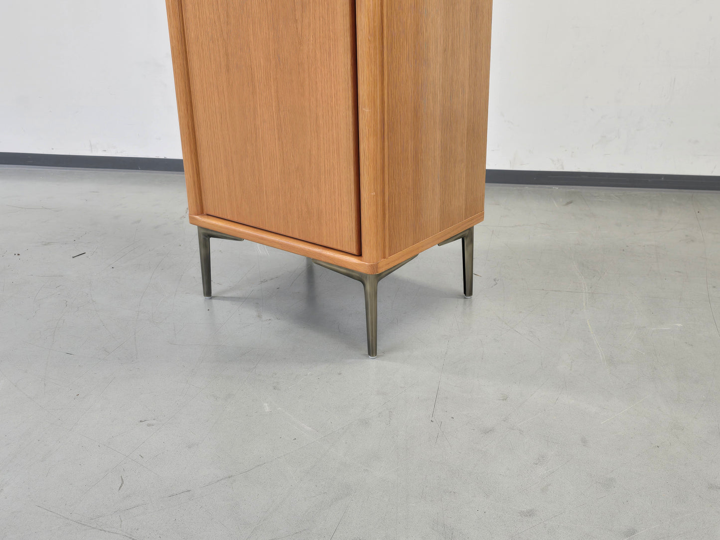 VINTAGE SCHRANK Eiche Besenschrank Design Highboard Garderobe Retro DB1