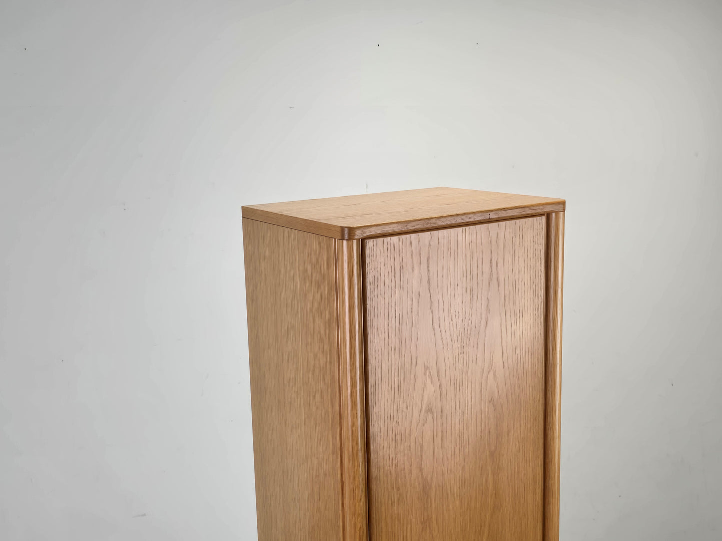 VINTAGE SCHRANK Eiche Besenschrank Design Highboard Garderobe Retro DB1