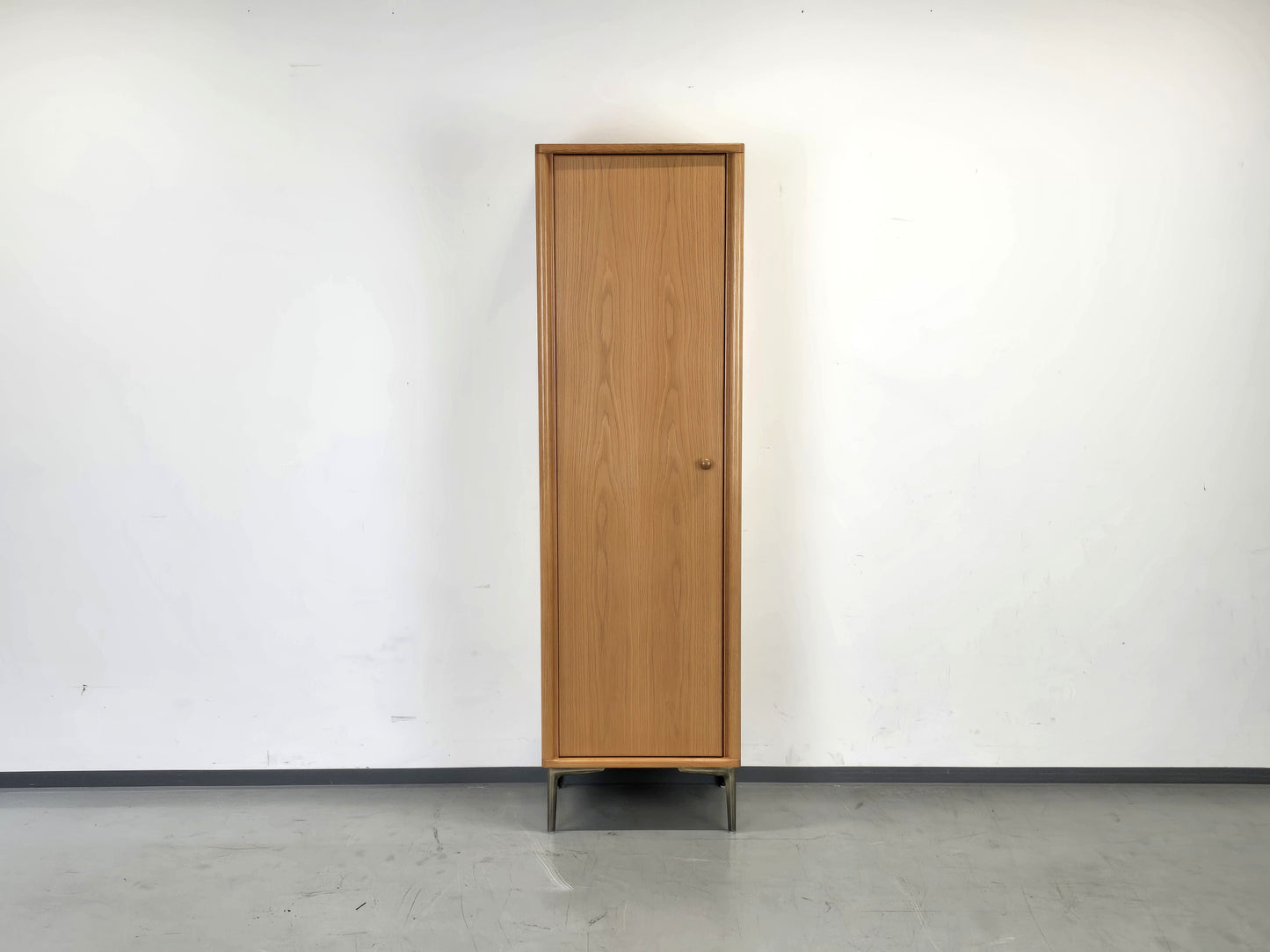 VINTAGE SCHRANK Eiche Besenschrank Design Highboard Garderobe Retro DB1