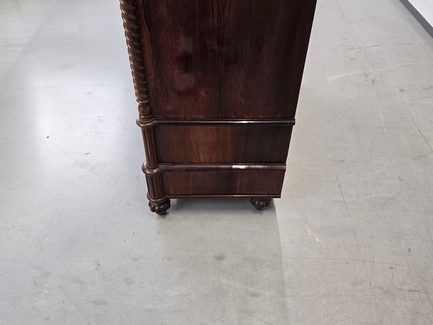 ANTIQUER SCHRANK Biedermeier Kleiderschrank Wäscheschrank Nussbaum Holz Antik