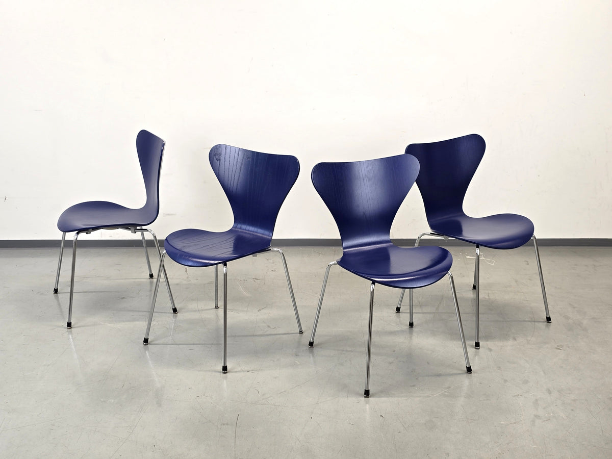 FRITZ HANSEN Serie 7 Stuhl Arne Jacobsen Blau 3107 Designer Stuhl