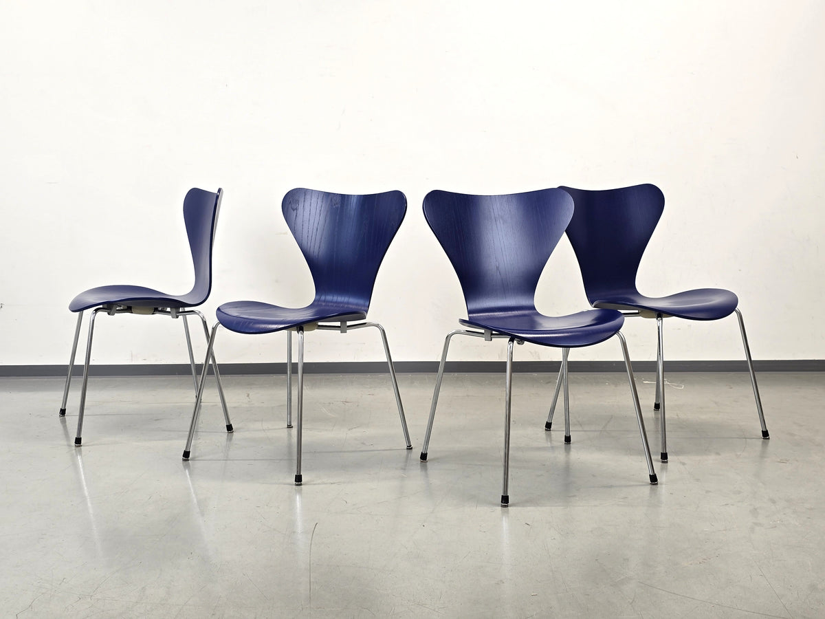 FRITZ HANSEN Serie 7 Stuhl Arne Jacobsen Blau 3107 Designer Stuhl