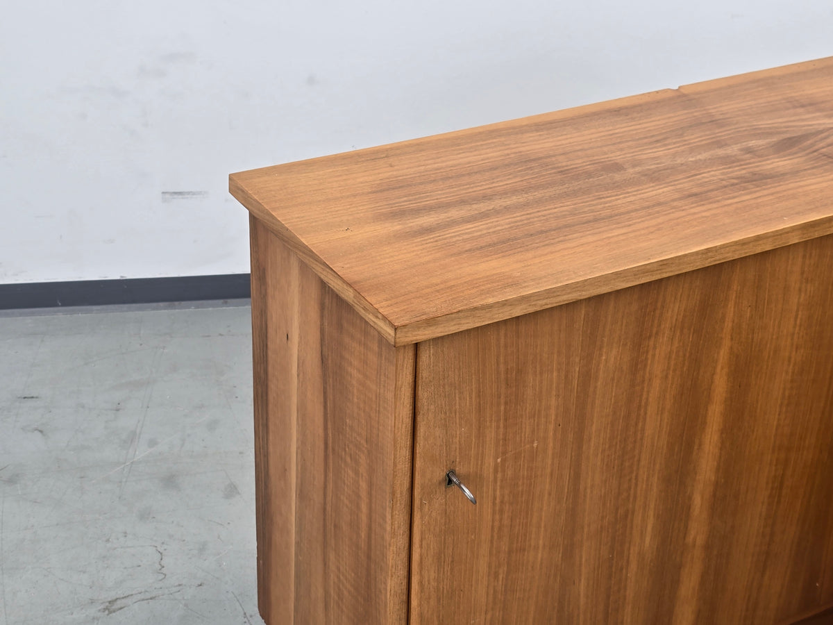 MID CENTURY Eckschrank Nussbaum Sideboard Vintage Credenza Anrichte 60s