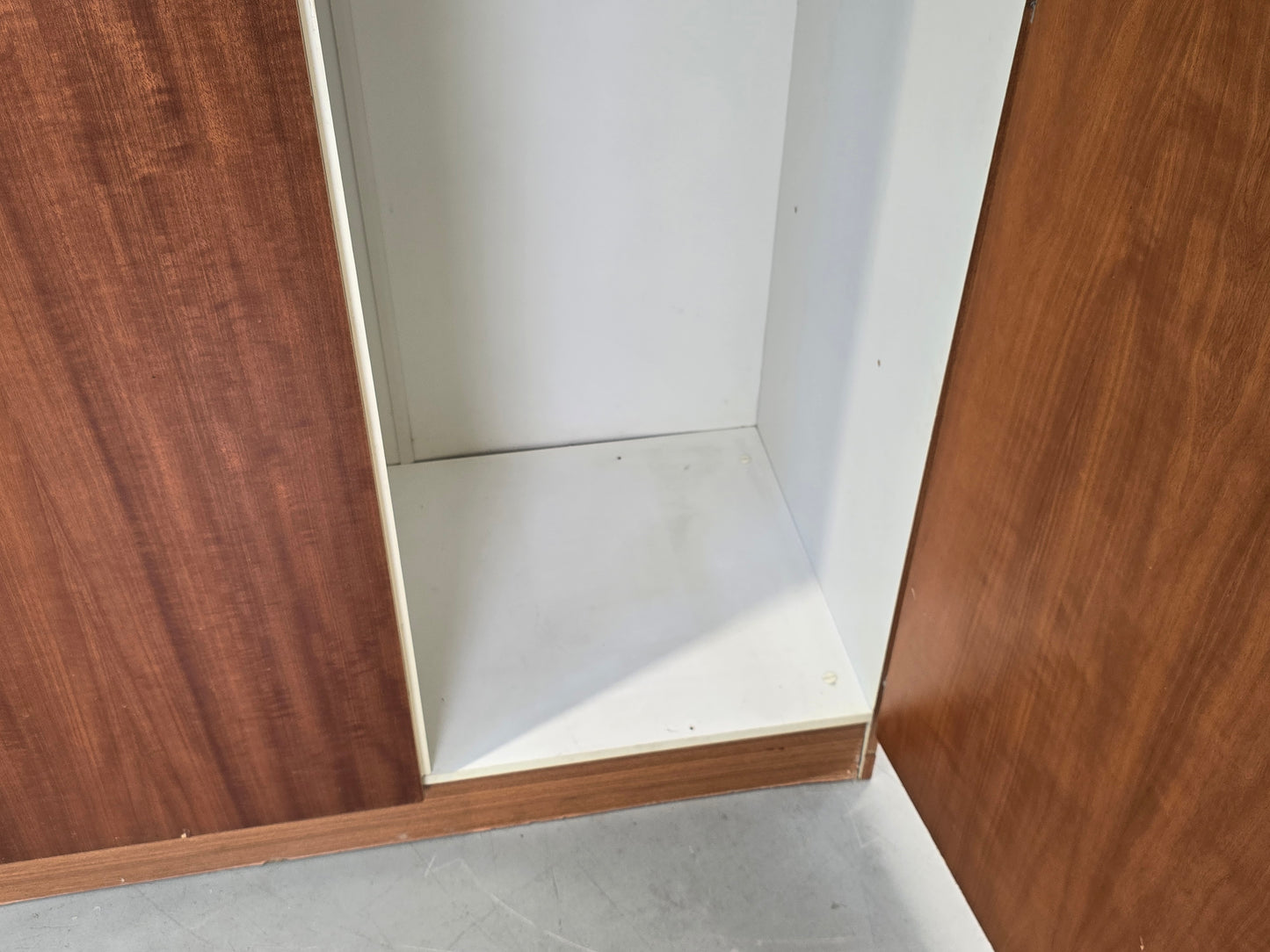 VINTAGE KLEIDERSCHRANK Mid Century Schrank Teak Holz Mahagoni Retro 60er 70er