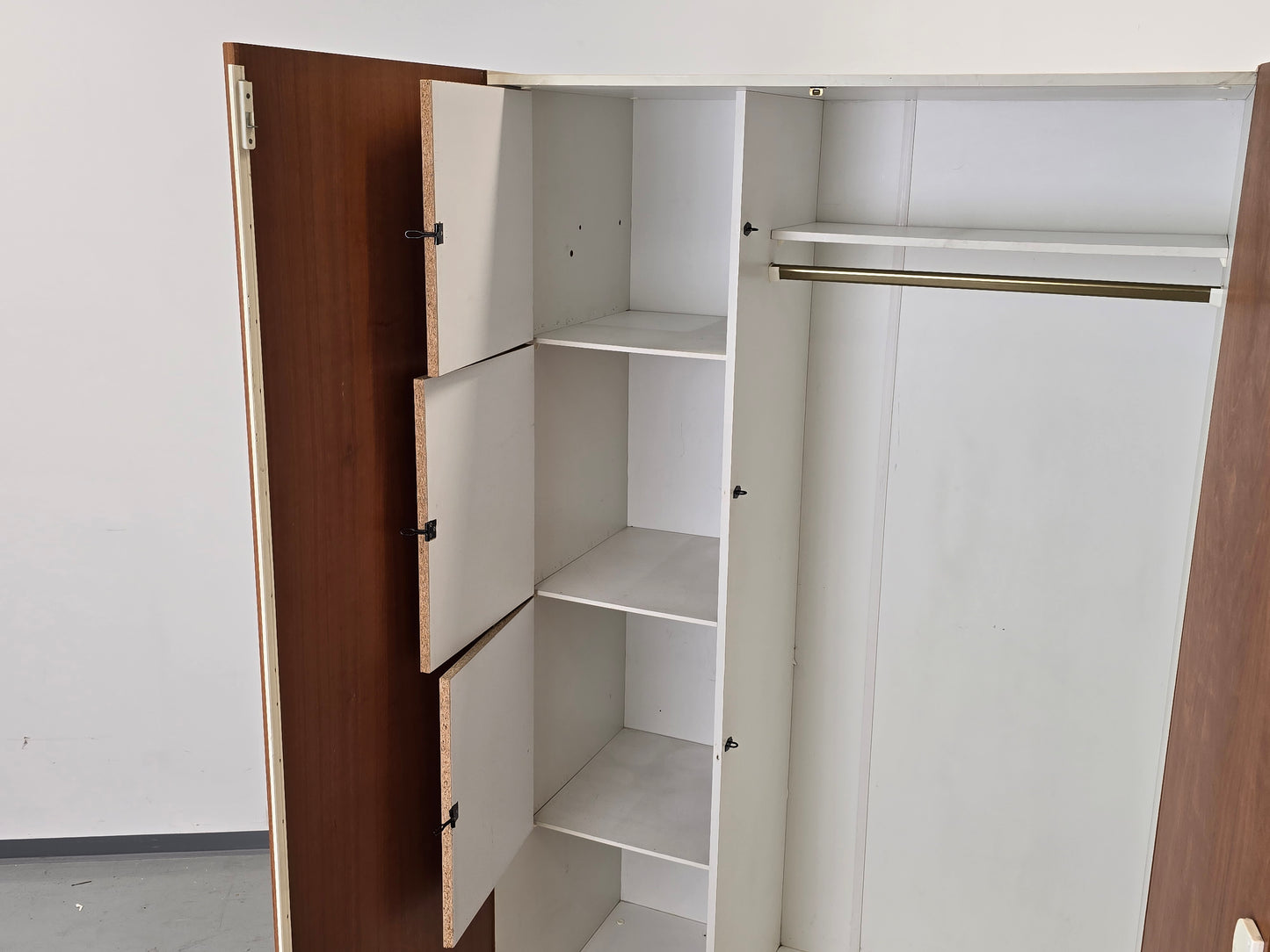VINTAGE KLEIDERSCHRANK Mid Century Schrank Teak Holz Mahagoni Retro 60er 70er