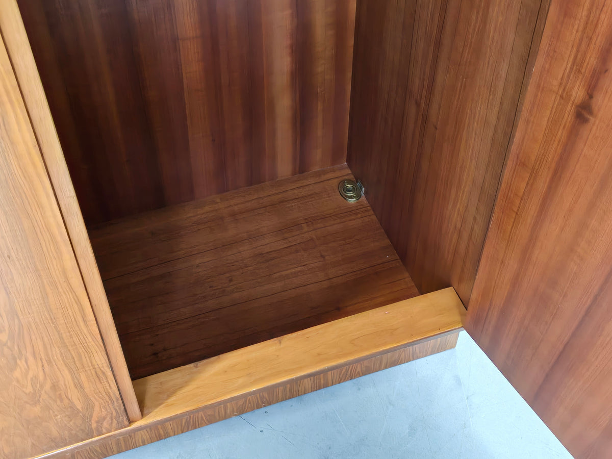 VINTAGE KLEIDERSCHRANK Nussbaum Vintage Holz Schrank Mid Century 1960er