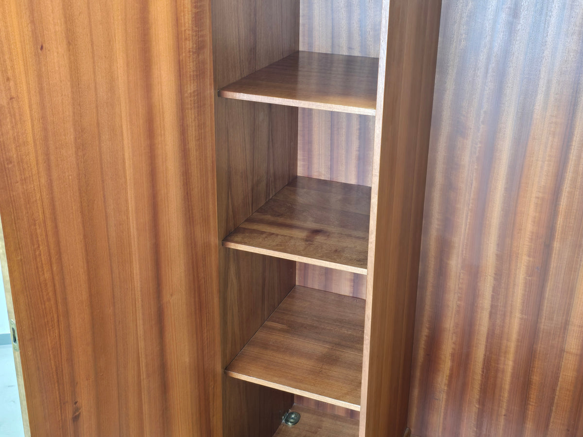 VINTAGE KLEIDERSCHRANK Nussbaum Vintage Holz Schrank Mid Century 1960er