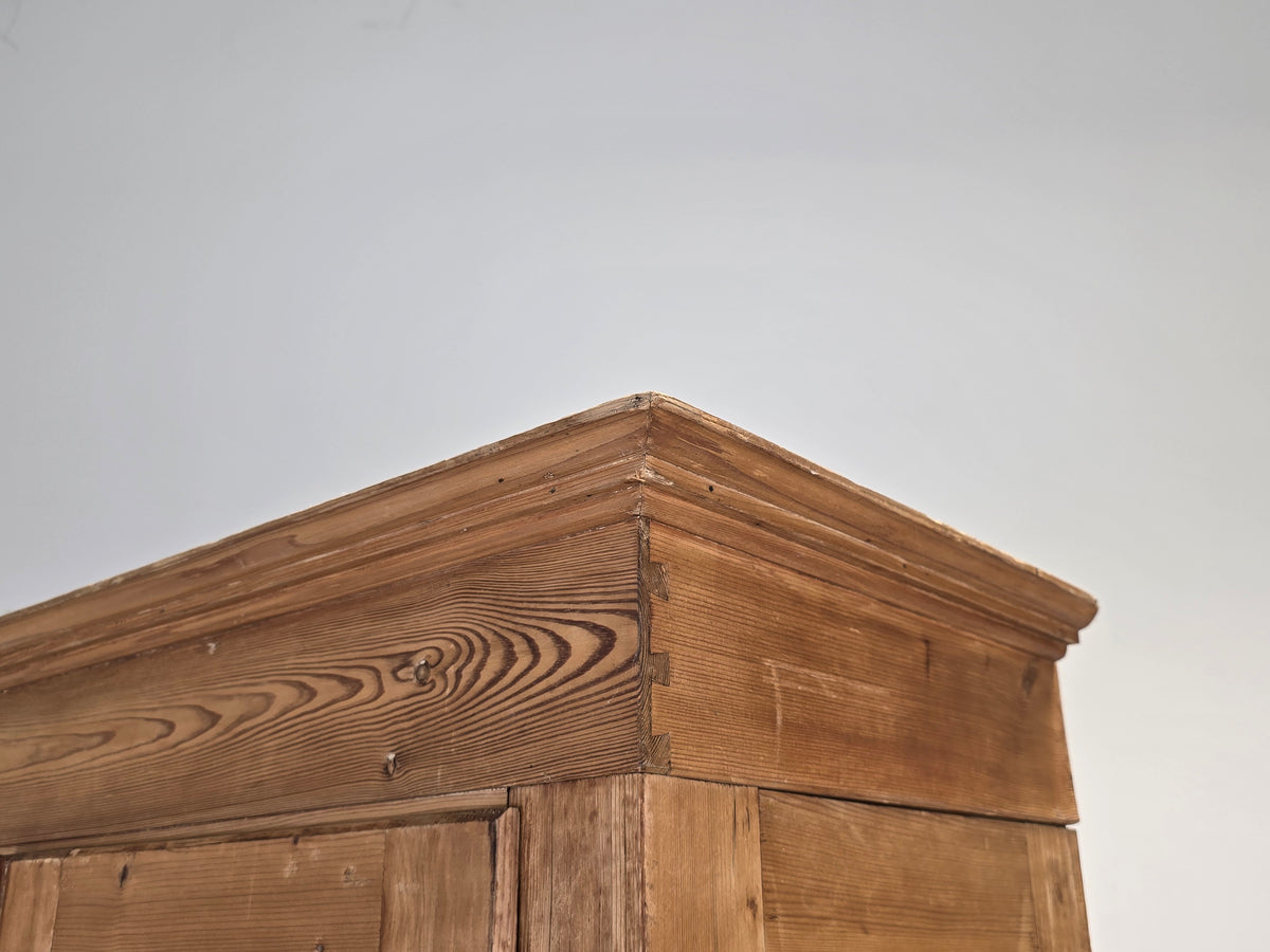 BAUERNSCHRANK WEICHHOLZ Antik Dielenschrank Schrank Biedermeier Kiefer